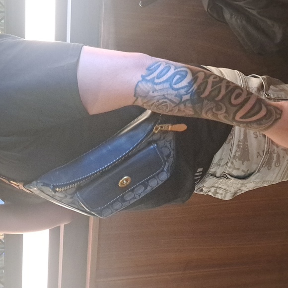 Coach C4035 Heritage Belt Bag in Signature Chambray Beautiful Condition - Picture 2 of 16